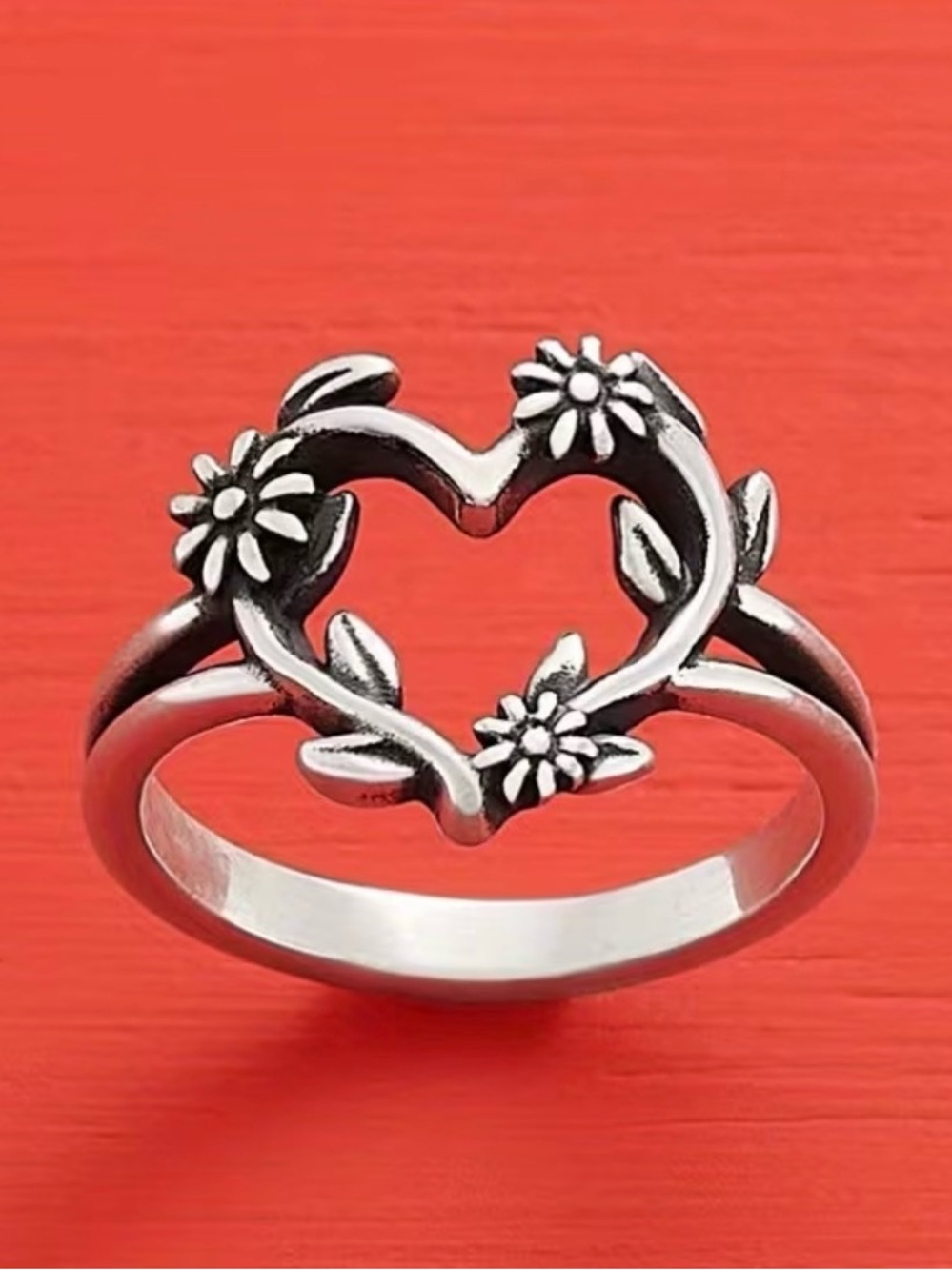 Floral Heart Sterling Silver Ring - Silver Daisy Heart Band